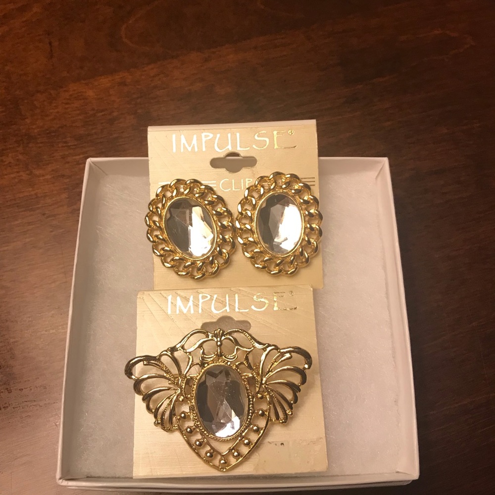 Brooch and earring set